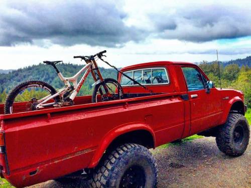 . #Truck #Toyota #toyotatacoma  #mountainbikes #mountainbike #MTB #mtbtrails #mtbtrail #trails #Bike