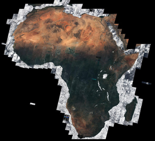 mapsontheweb:  Satellite Mosaic of Africa Without a Single CloudUsing almost 7000 images captured by the Sentinel-2A satellite, this mosaic offers a cloud-free view of the African continent – about 20% of the total land area in the world. The majority