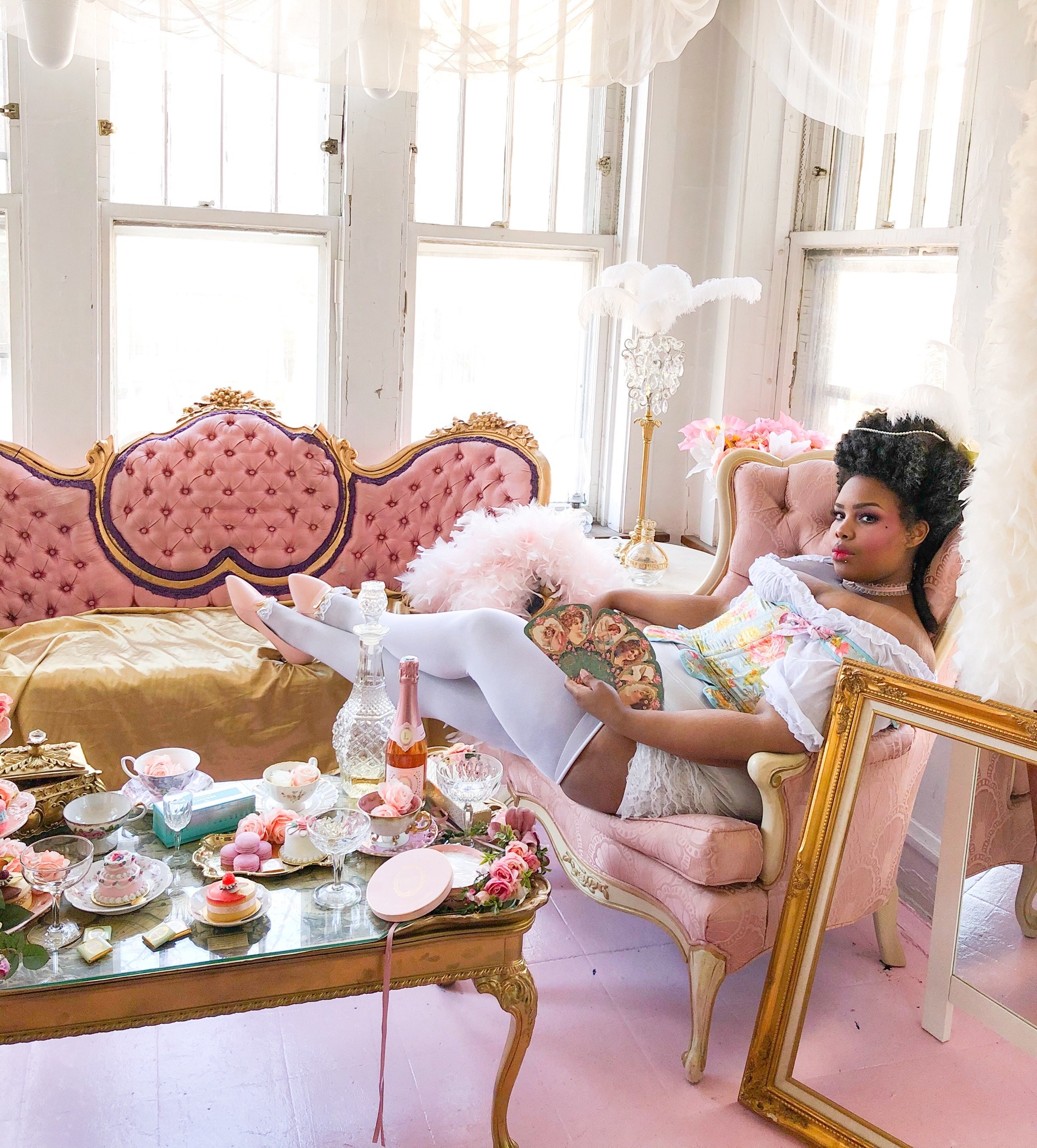 iridessence:Marie Antoinette sends her regards. 🍰 IG: iridessence 
