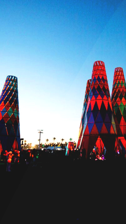 COACHELLA | HYPESCREENS |INSTAGRAMLIKE//REBLOG IF USE ONE