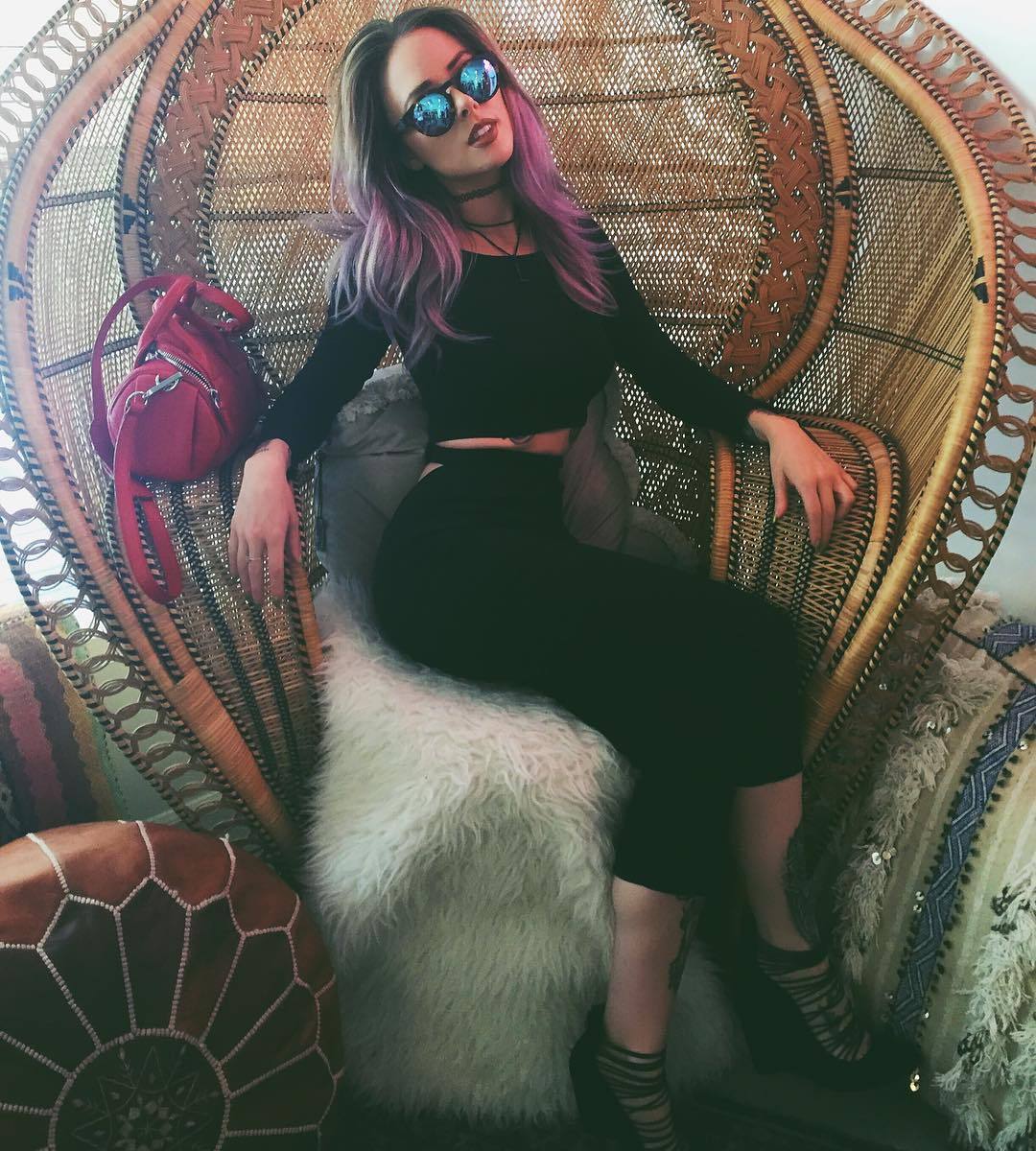 I&rsquo;m so excited about all the pretty clothes I just pulled from @shopvandevort