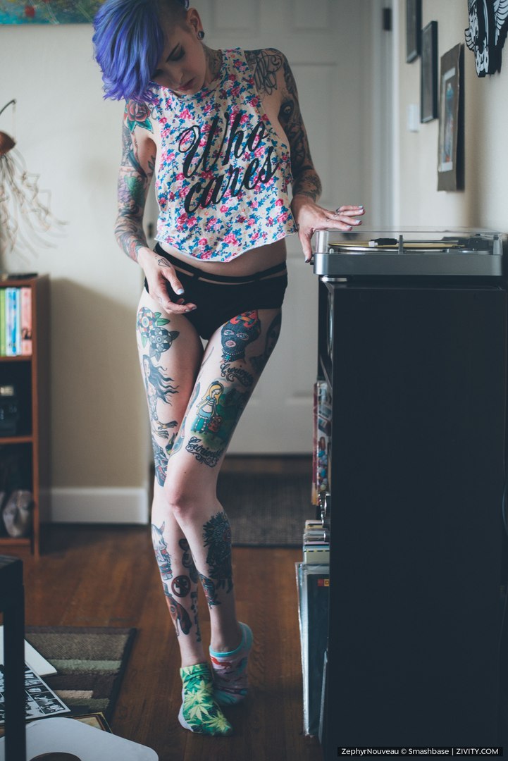 NSFW 18+ Tattoo , girl ...