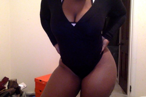 mabinatittyyy:all black for the blackout✊🏾 adult photos