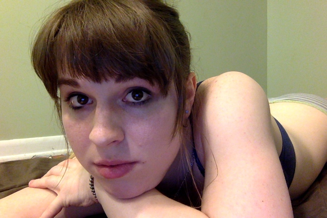 small-gay-witch:  Felt like taking some dirty pics the other night~ 