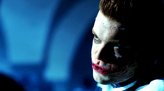 twofacedharveydent:What can I say?I’m a charismatic guy.