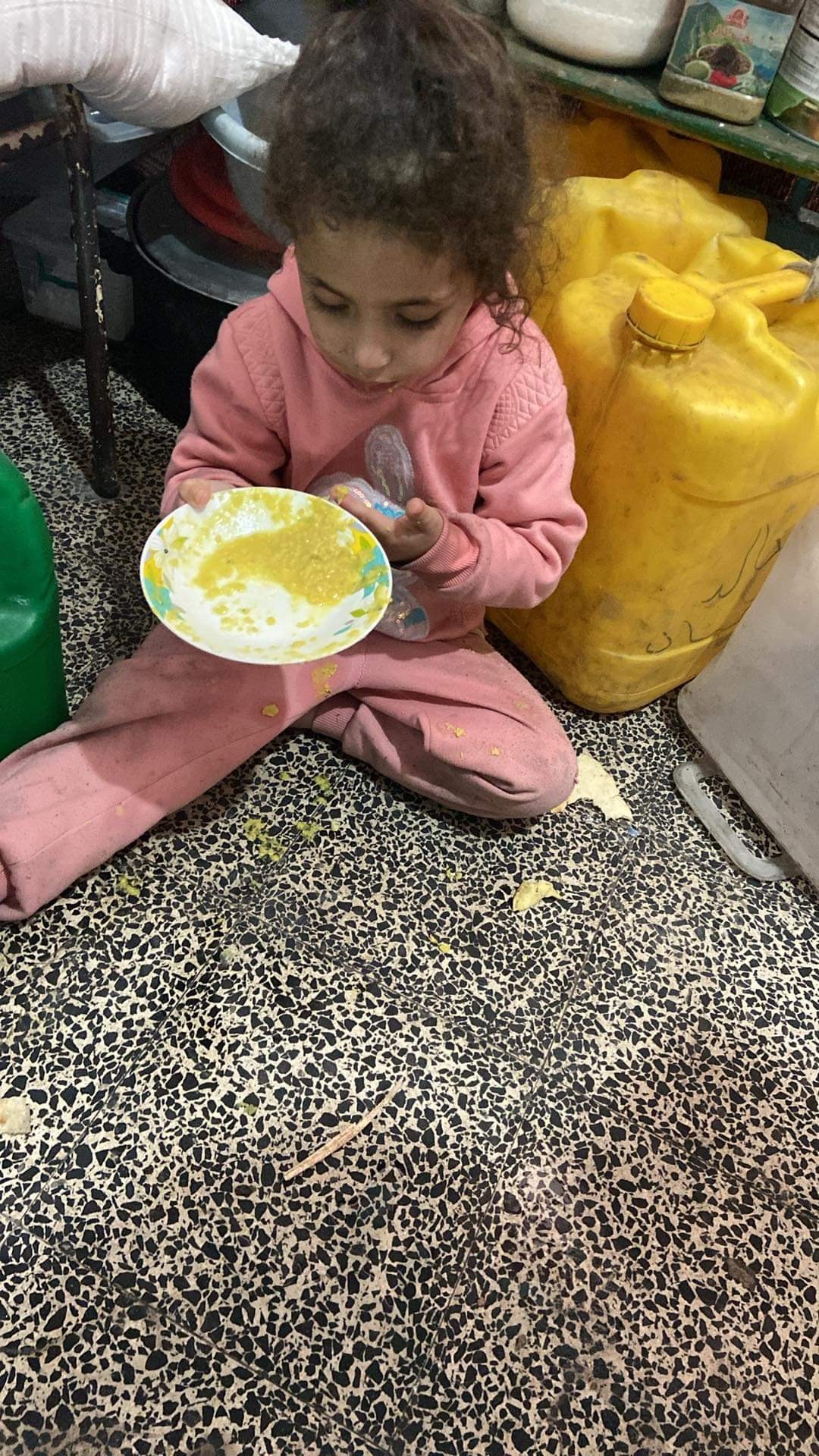 Donate to Help me get food water and medicine for my little kids !!, organized by Mohammed Ayyad
