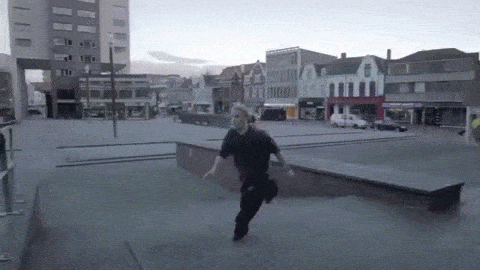 bestkungfuwushutaichiswords:  Wow, so fabulous parkour movements!