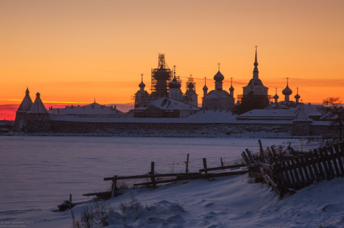 tangerinelilies:thebeautyofrussia:Solovki, “The beauty of the harsh winter of the north”Peter Ushano