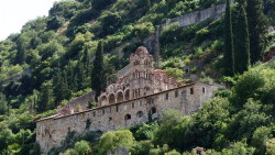 allthingseurope:Mystras, Greece (by Siebe