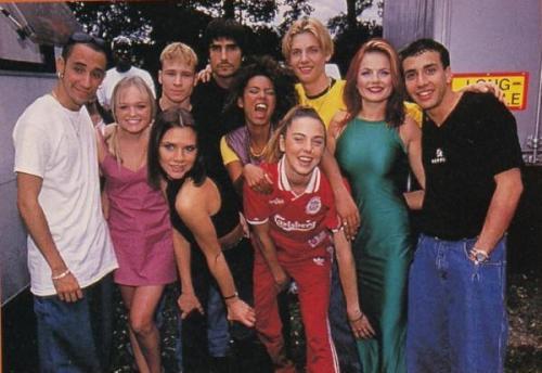 bukkkake:  fuckyeah1990s:  The 90s were a time to make friends…  Meth and Red look like they about to film a Brazzers scene 