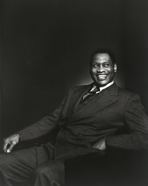 olivethomas:Paul Robeson photographed by Yousuf Karsh, 1941