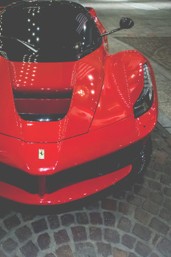 thephotoglife:  Ferrari LaFerrari.