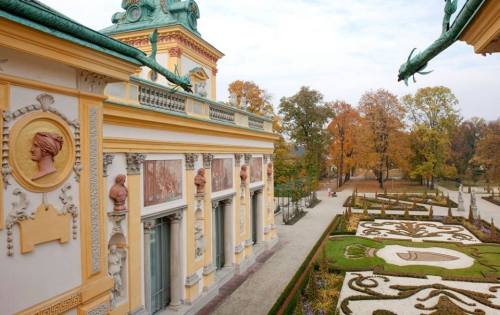 polishcastles:  Wilanów Palace, Warsaw, Poland [via Wilanów Museum].