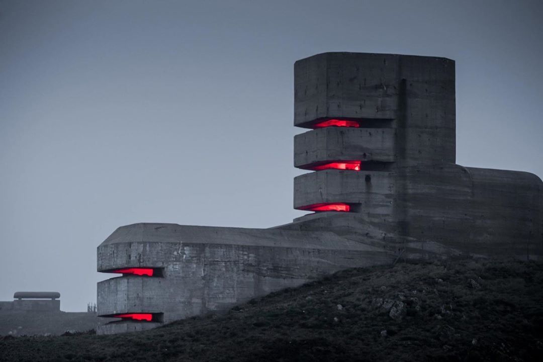 brutgroup:
“@defensearchitecture Observation Tower, Pleinmont - Guernsey, built between 1942-1945. Organization Todt #brutgroup photo via #defensearchitecture
https://www.instagram.com/p/BzWCebAI6yz/?igshid=xp4arw99vhmu
”