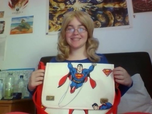 Look at the awesome bag my mum made me to go with my newest cosplay! I couldn’t figure out how to ge