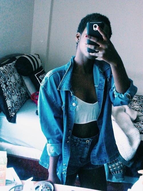 immigrantgirls:  immigrantgirls:  invite me to ur party so i can steal ur gf  anyway tho (clicks tongue) 