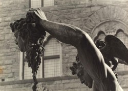 hauntedbystorytelling: Vincenzo Balocchi ::  Dettaglio del ‘Perseus’ di Benvenuto Cellini nella Loggia della Signoria di Firenze / Detail of ‘Perseus’ by Benvenuto Cellini at   Loggia della Signoria, Florence, ca. 1960 / src: italian ways more