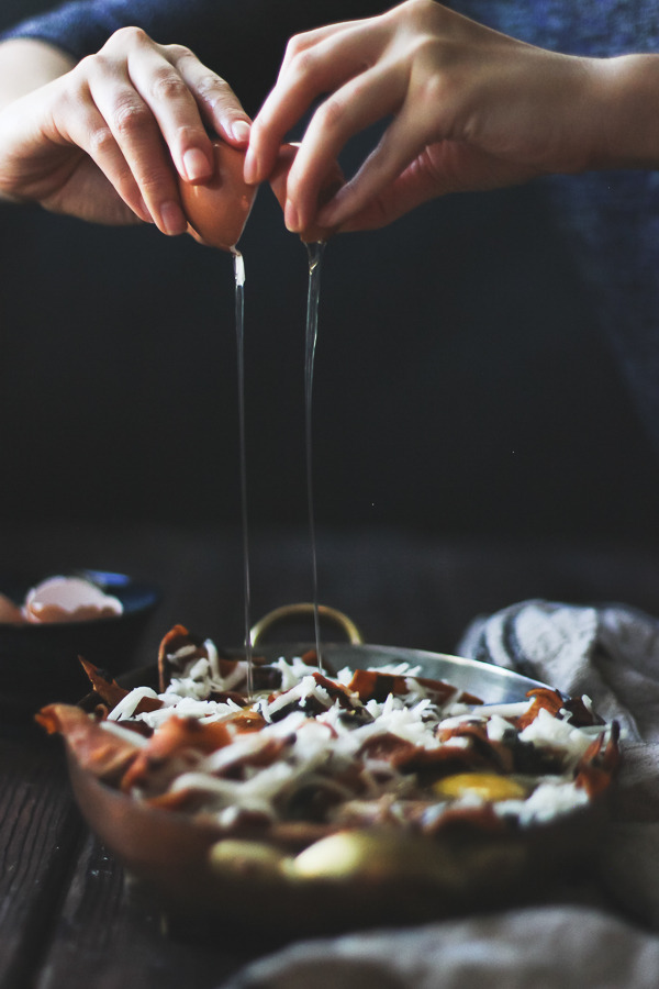 foodffs: Baked Chilaquiles with Black Beans and Kale  Really nice recipes. Every