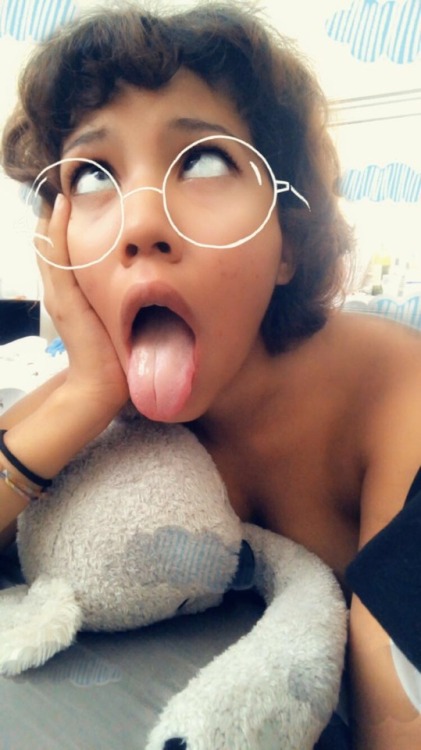 valleynymphet:  Surprise dick face! Hehehe Snap: nicoletaspetals