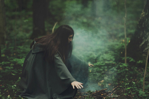 dakotaangel: witch by NastiyaUdaltsova on Flickr.