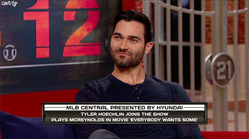 mysnarkyself:Tyler Hoechlin on MLB Central