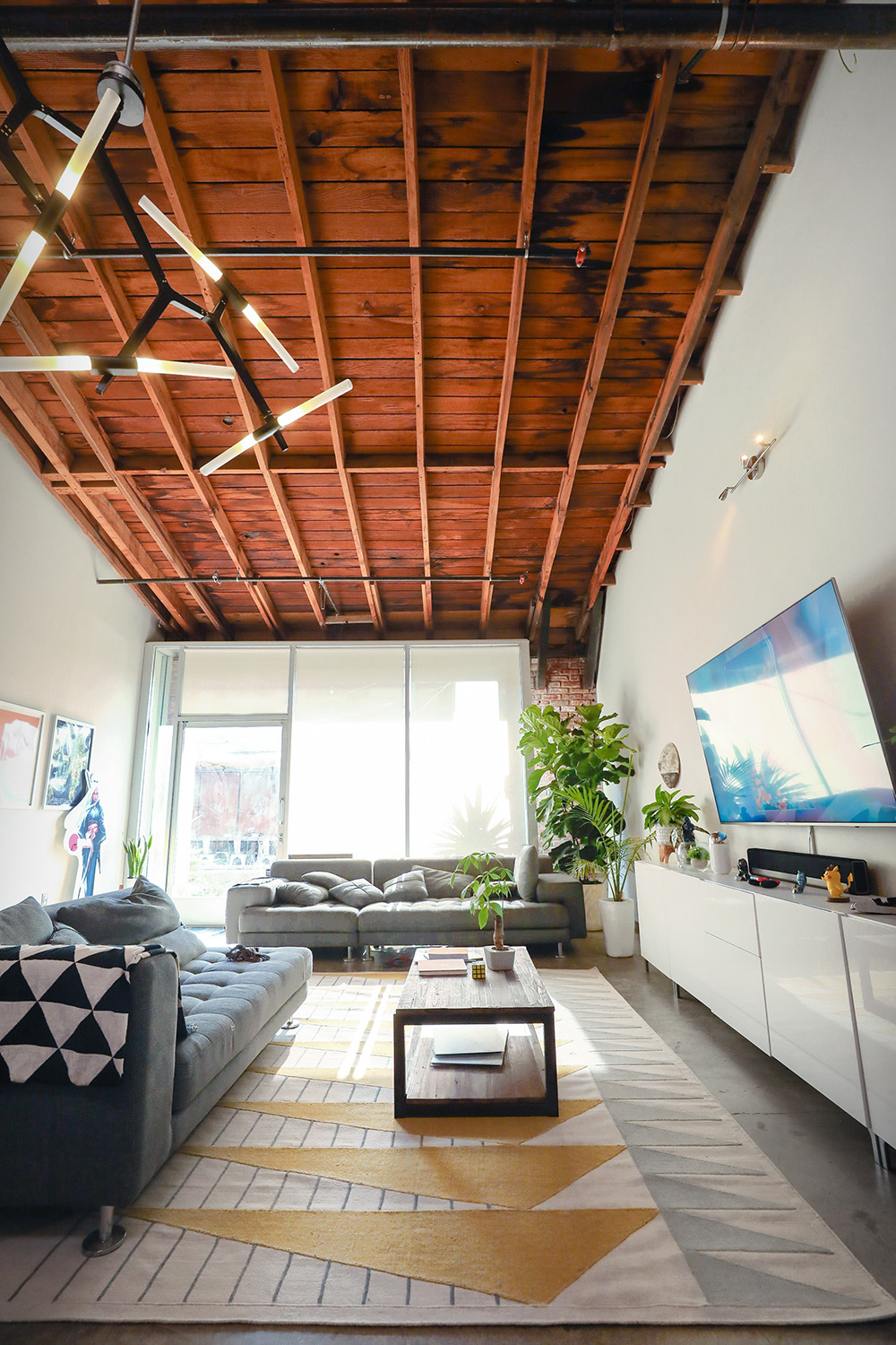 rossdraws:  Here are some more shots of the new Studio! Here’s the Studio Tour
