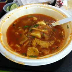 everybody-loves-to-eat:  requested photoset: menudo 