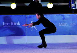 harrystylesdaily:  Harry filming at London’s Natural History Museum Ice Rink - 10/27 