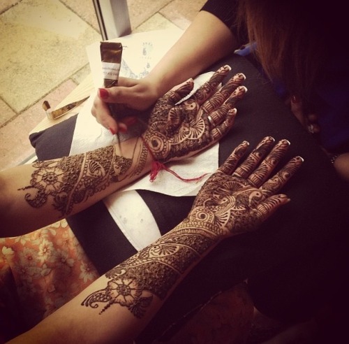 Intricate bridal mehendi!