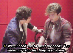 worshipthevamps:   Bronnor breaking up  I have decided to make this because it’s
