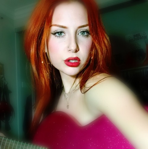 slammerhead47: Mmmm. Sexy redhead + smoking = incredible @redheadstore@redheadsexygirls@redhairsexyg