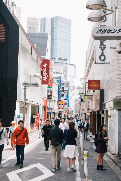japan-overload:by  Dick Thomas Johnson