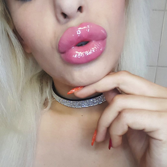 Degraded and Upgraded: Bimbofied Rackstarz