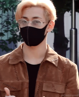 imjaebumaf:otw to music bank 190530
