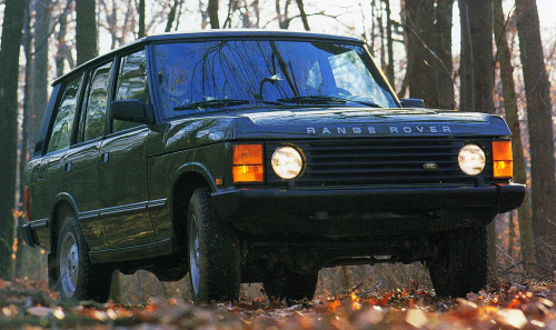 carsthatnevermadeitetc:  Range Rover Hunter, 1991. A special low-cost edition of the first generation Range Rover for the US market that was offered as a reaction to the early 90s financial crisis. With a price of � the Hunter was the most affordable