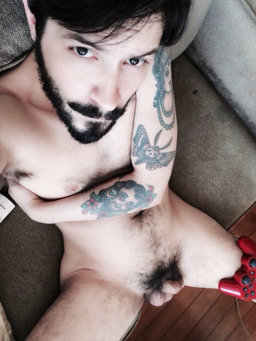 dontbehastie:  Lazy Sunday