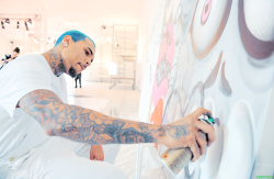 lebritanyarmor:  keya-veli:  mimiexotica:  haussofkm:  dripping-adorableness:  Talented  Wth did he go blue  Cause he’s the most beautiful man on the planet and it doesn’t matter what color his hair is, he can still make you and yo mamas panties wet