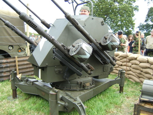 gunsandgunquestions:The Famous 20mm Oerlikon Cannon. 