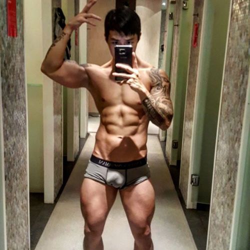 fuckyeahsgbois: xxxtokisaru: fuckyeahsgboy: Who is he?! his name’s Darren Ashton Goh ;) Hot slutty