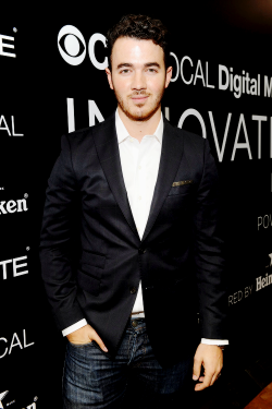  Kevin Jonas attends the CBS Local Digital Media Innovation Demo Day on October 2, 2014 in New York City. 