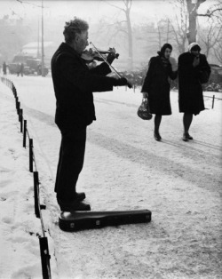 adanvc:  Amsterdam, 1945. by Dirk de Herder