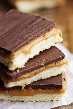 do-not-touch-my-food:    Homemade Twix Bars