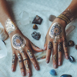 wordsnquotes:  culturenlifestyle:Exquisite Metallic Tattoos Inspired by Hennah &amp; Mandalas by Mimi Elashiry’s Collaboration with IAMU Inspired by her Egyptian heritage, artist Mimi Elashiry has collaborated with IAMU to design a range of exquisite