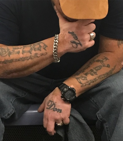 distantvoices:Tattooed hands by @subwayhands on Instagram