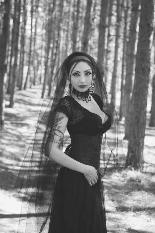 gothicandamazing:  Model: Irena TodorovićPhoto: Ivana Milojevic photography Welcome to Gothic and Amazing |www.gothicandamazing.com  
