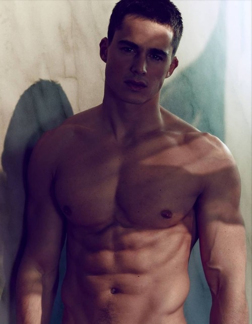 dannymen2: Pietro Bosellipietroboselli   danieljaemslinktr.ee/danieljaems New DannyMen2! blo