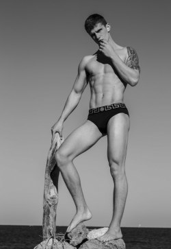 christos:  Matt van de Sande by Michael Del