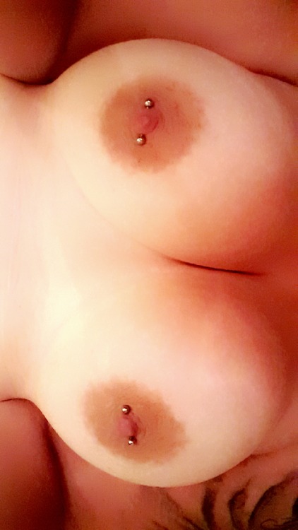 destinyyrenee96:  Got my nipples pierced 