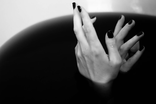 harpe-et-nitroglycerine:  Model : enclinsPhoto & LR : harpe-et-nitroglycerine
