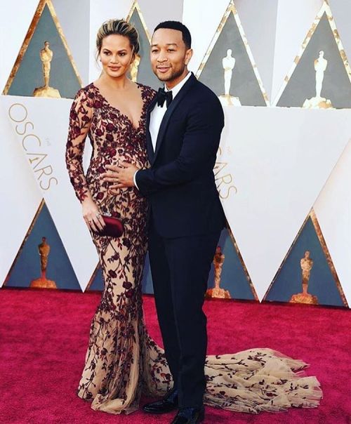 Best dressed tonight because nothing is more beautiful than a mother to be! #babybump #oscars #oscar